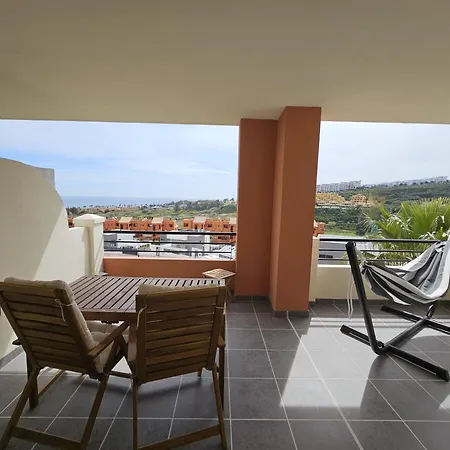 Casa Micangelo - Seaview, 5 Mins Walk To Apartment