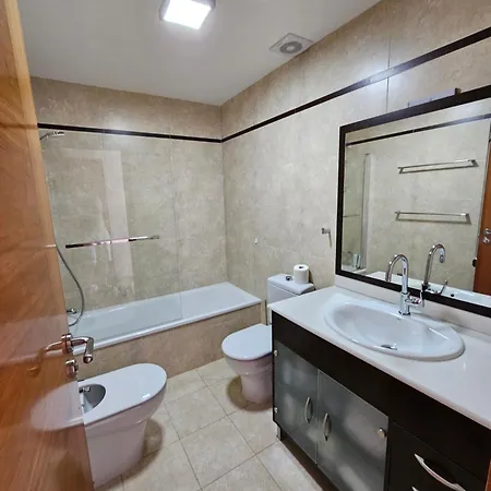 Casa Micangelo - Seaview, 5 Mins Walk To Appartement *