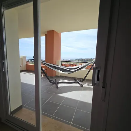 Casa Micangelo - Seaview, 5 Mins Walk To Manilva