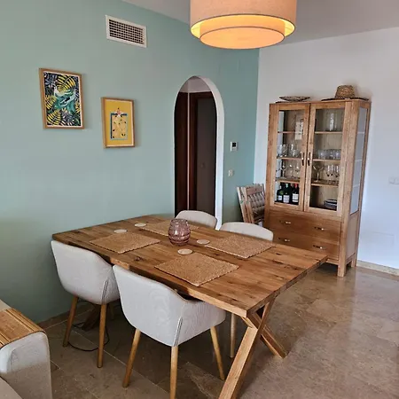 Casa Micangelo - Seaview, 5 Mins Walk To Appartement *