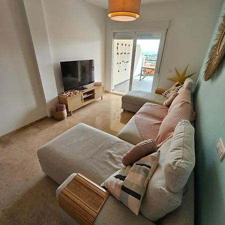 Casa Micangelo - Seaview, 5 Mins Walk To * Manilva